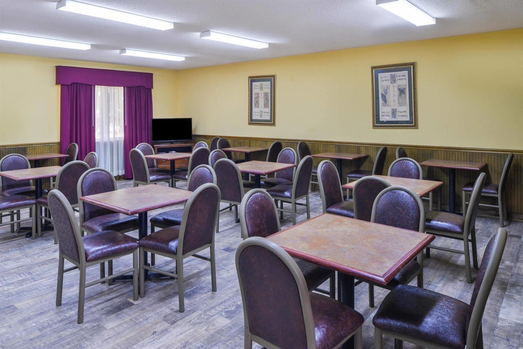 Americas Best Value Inn Wiggins Zewnętrze zdjęcie