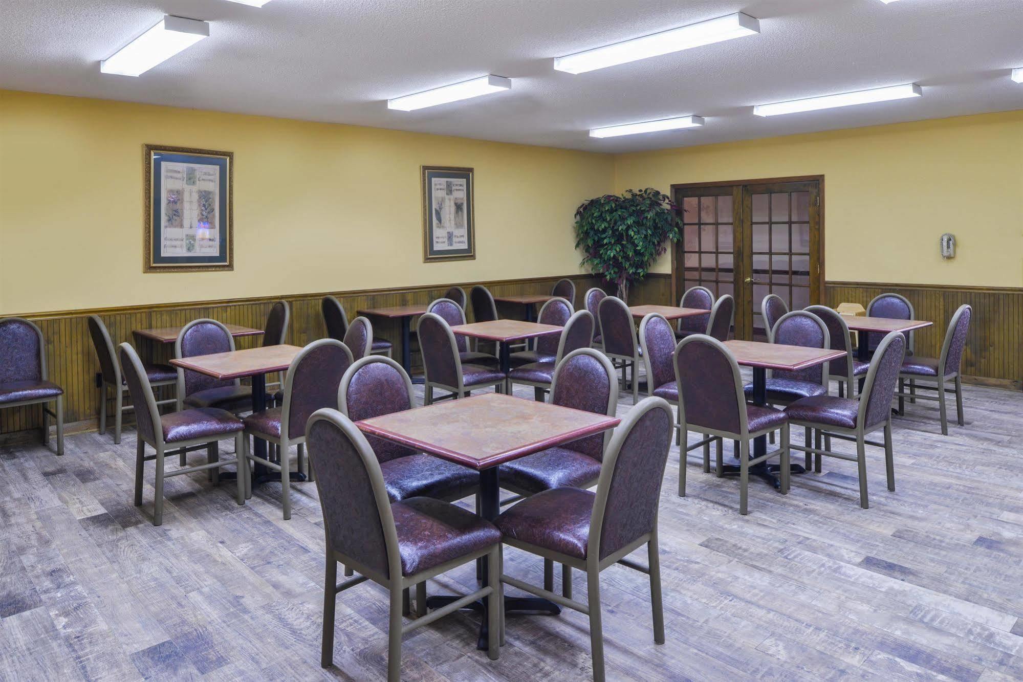 Americas Best Value Inn Wiggins Zewnętrze zdjęcie